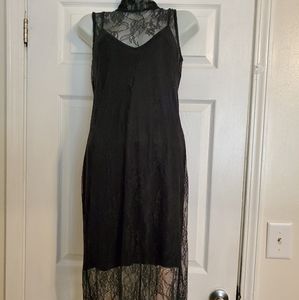Black lace dress w/ strapy lining